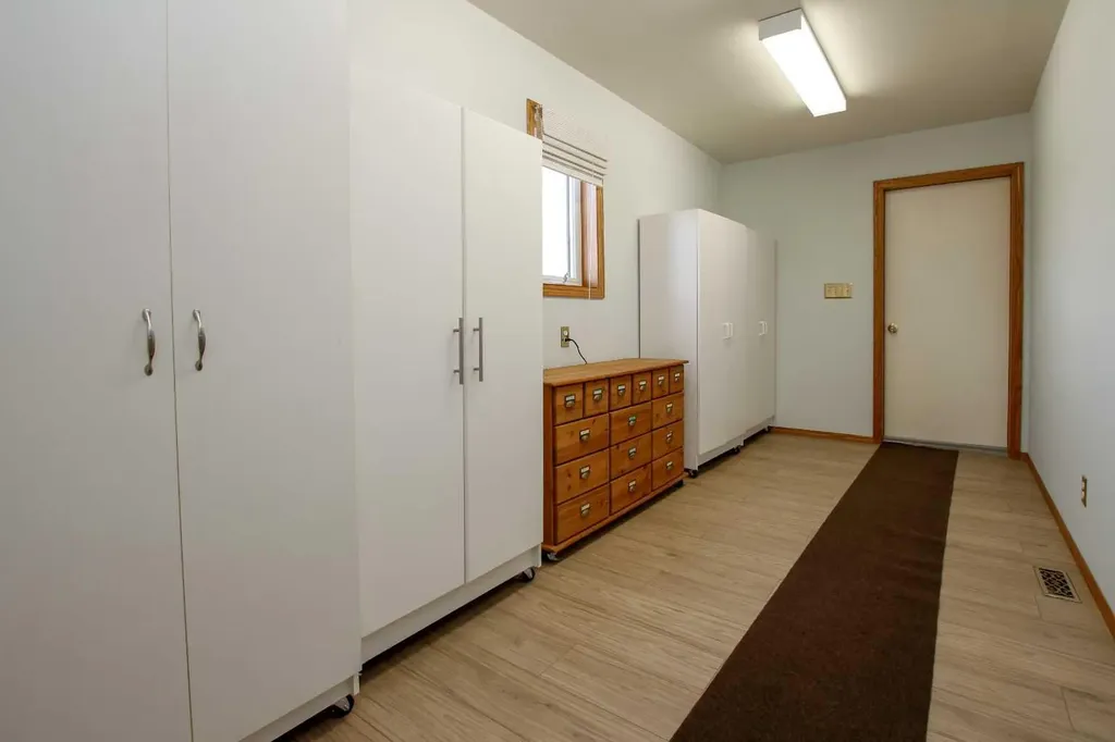 37466 Range Road 263 Rural Red Deer County AB T4N 5E2