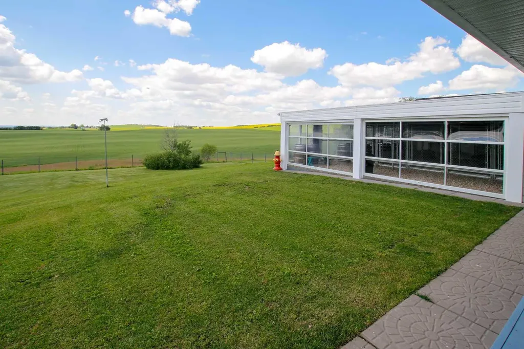 37466 Range Road 263 Rural Red Deer County AB T4N 5E2