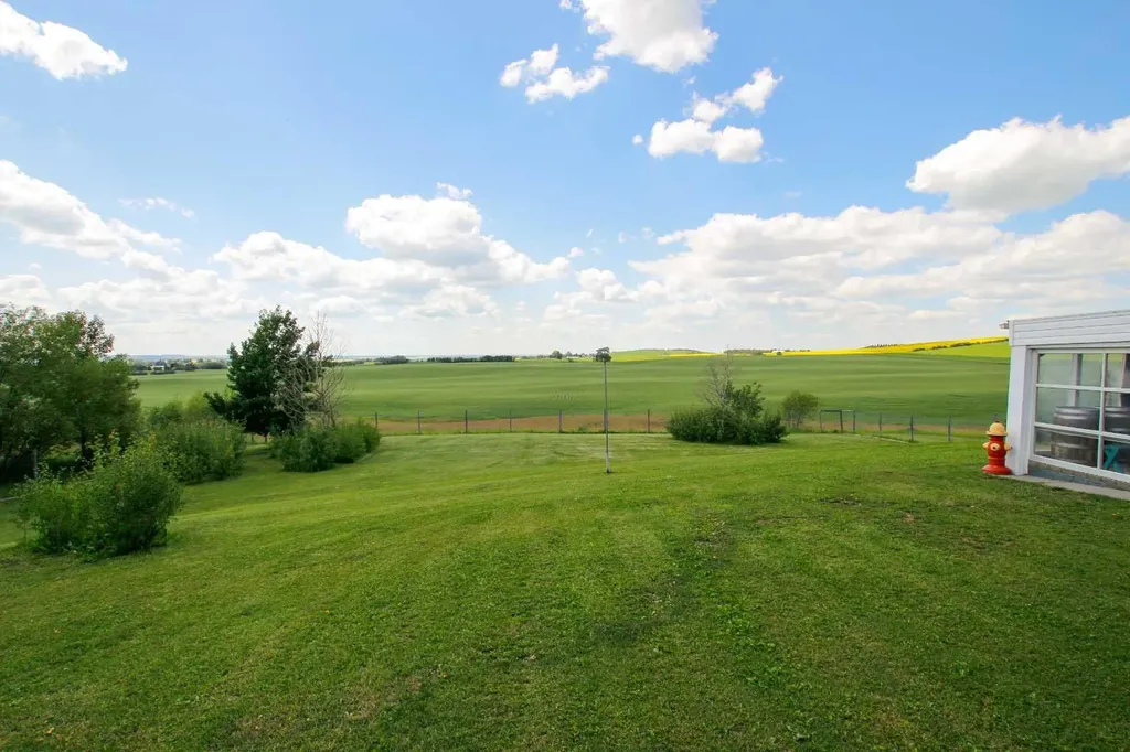 37466 Range Road 263 Rural Red Deer County AB T4N 5E2