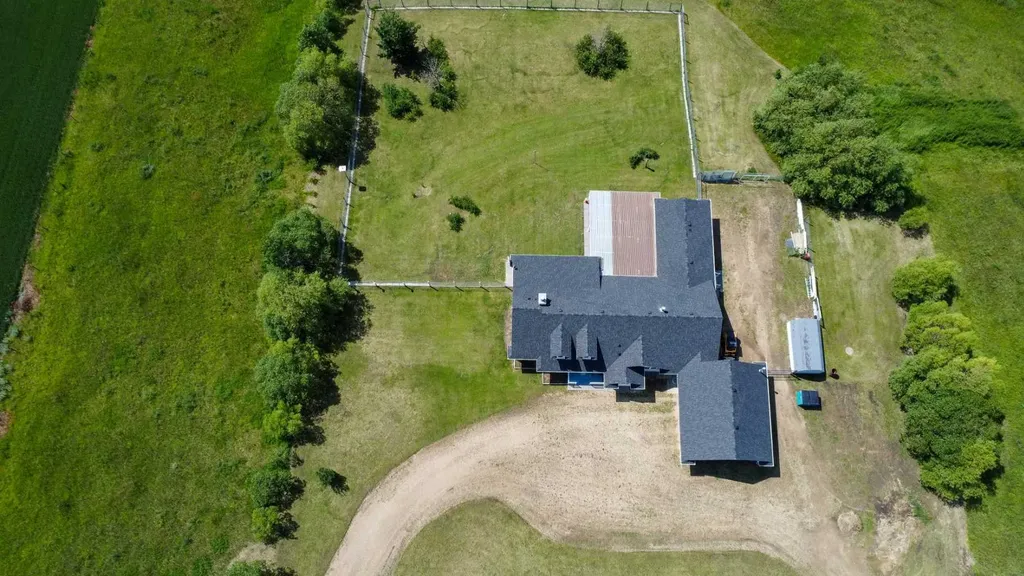 37466 Range Road 263 Rural Red Deer County AB T4N 5E2