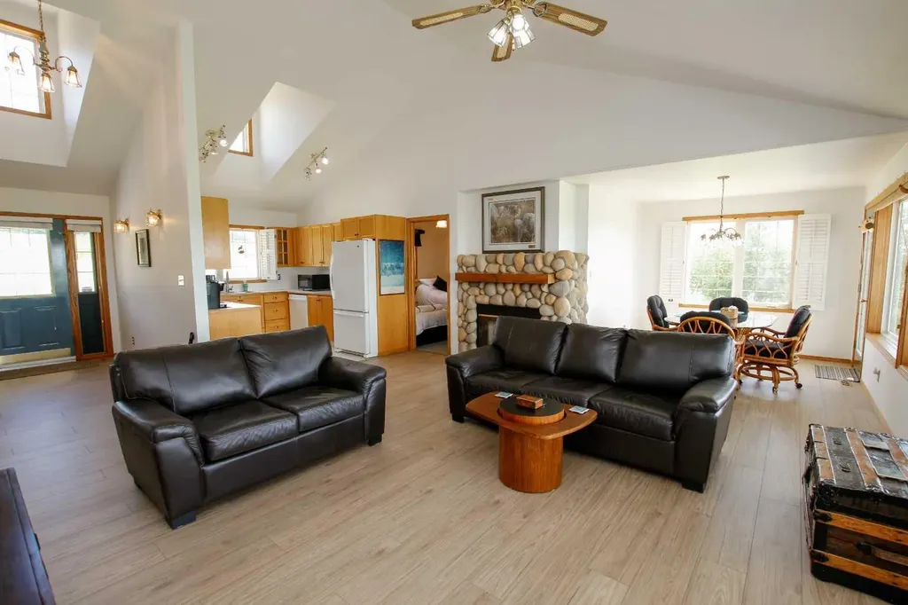 37466 Range Road 263 Rural Red Deer County AB T4N 5E2
