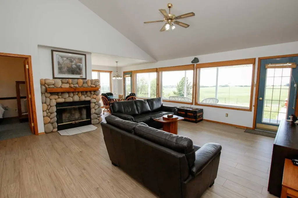 37466 Range Road 263 Rural Red Deer County AB T4N 5E2