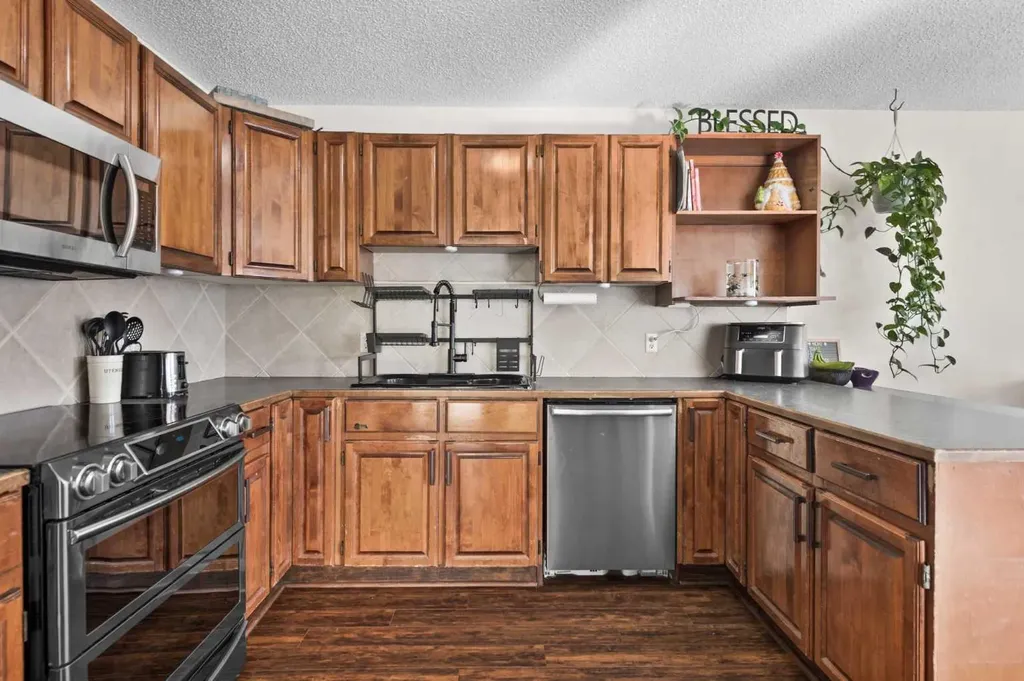 66 Elston Place SE Airdrie AB T4B 1B3