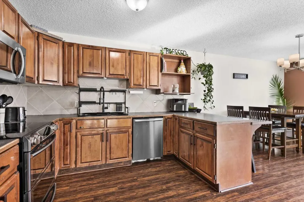 66 Elston Place SE Airdrie AB T4B 1B3