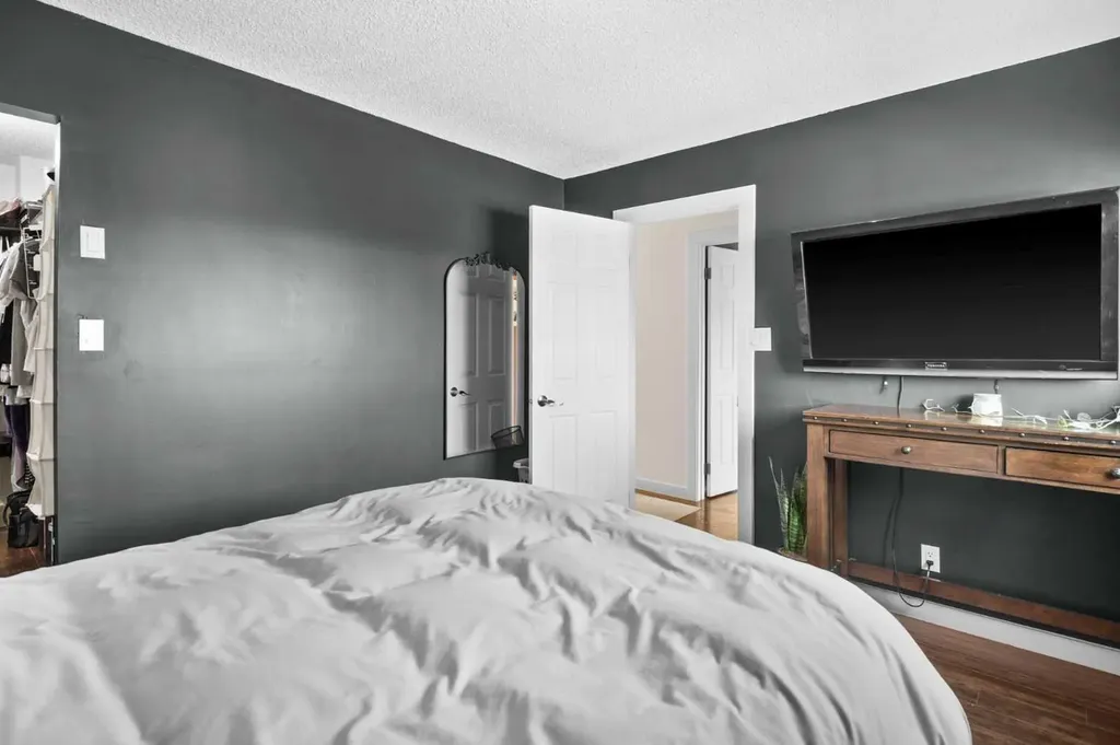 66 Elston Place SE Airdrie AB T4B 1B3