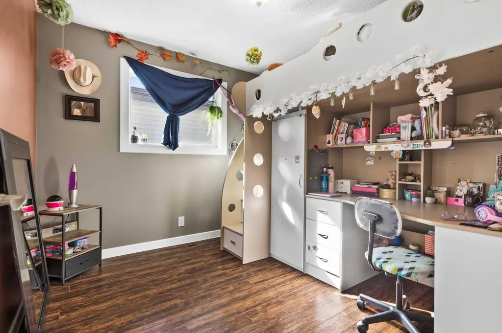 66 Elston Place SE Airdrie AB T4B 1B3