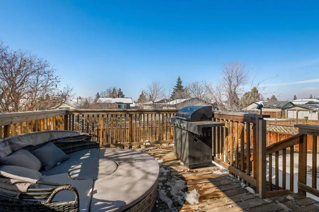 66 Elston Place SE Airdrie AB T4B 1B3