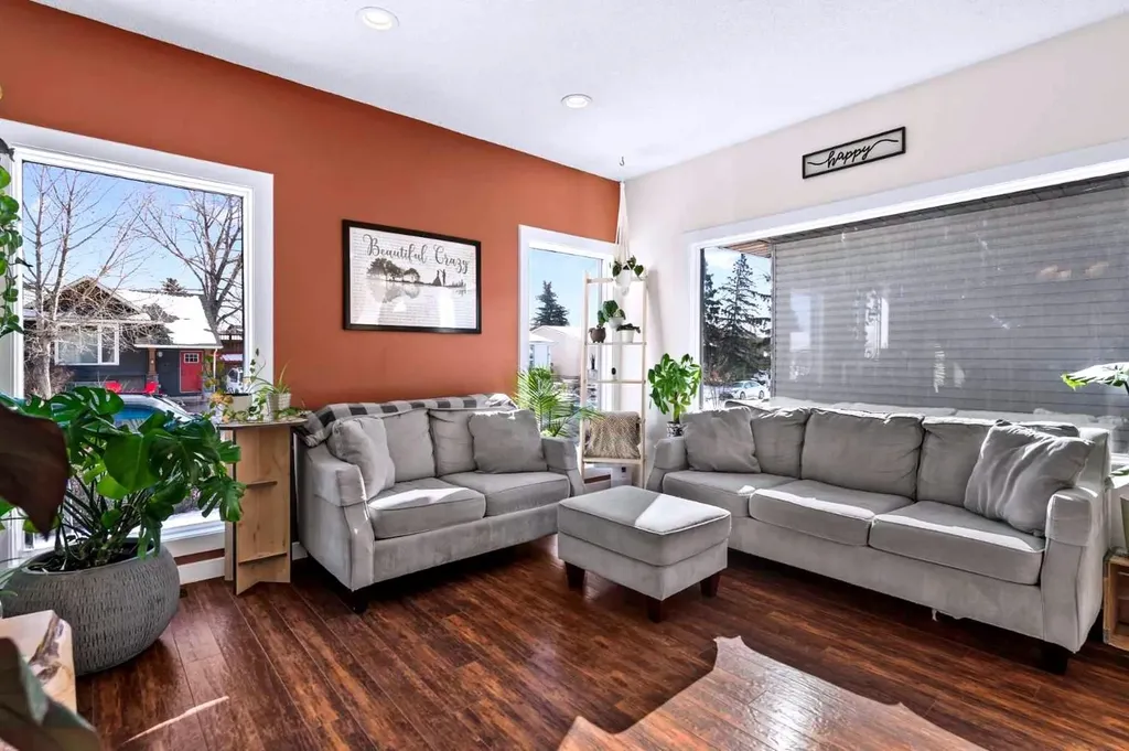 66 Elston Place SE Airdrie AB T4B 1B3