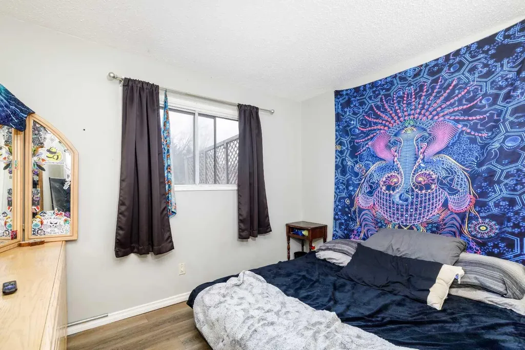 6343 58 Avenue W Red Deer AB T4P 1J1