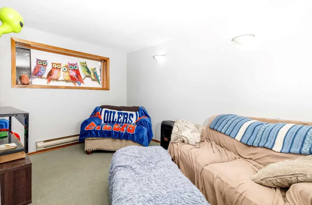 6343 58 Avenue W Red Deer AB T4P 1J1