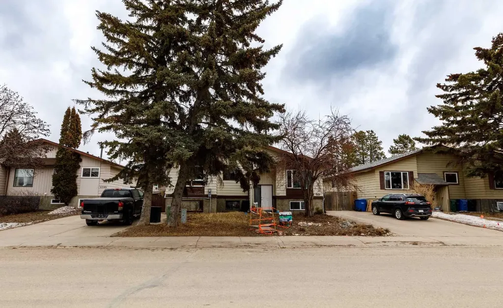 6343 58 Avenue W Red Deer AB T4P 1J1