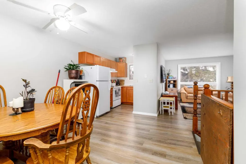 6343 58 Avenue W Red Deer AB T4P 1J1