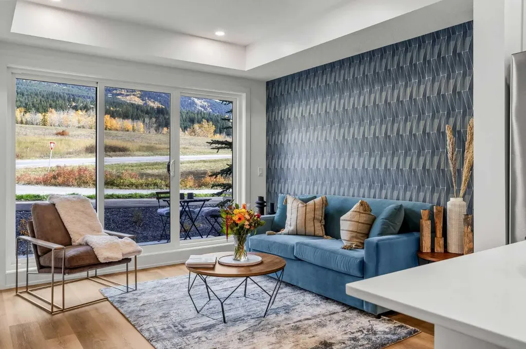 1717A Mountain Avenue Canmore AB T1W 2W1