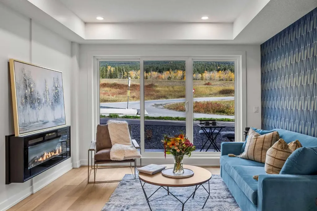 1717A Mountain Avenue Canmore AB T1W 2W1