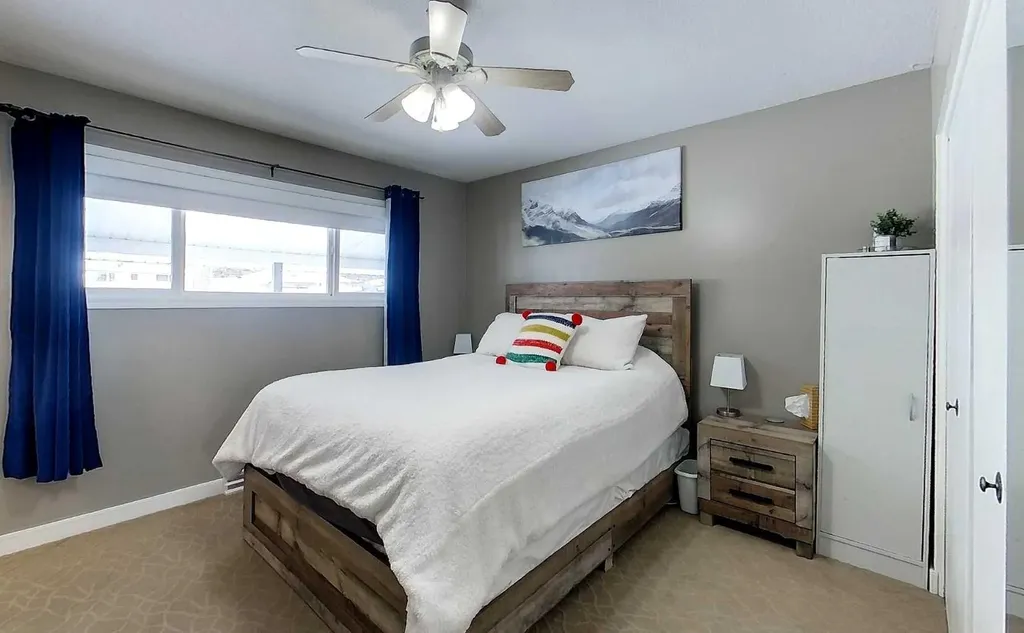 4230 5 Avenue Edson AB T7E 1A5