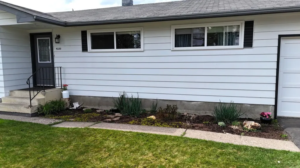 4230 5 Avenue Edson AB T7E 1A5