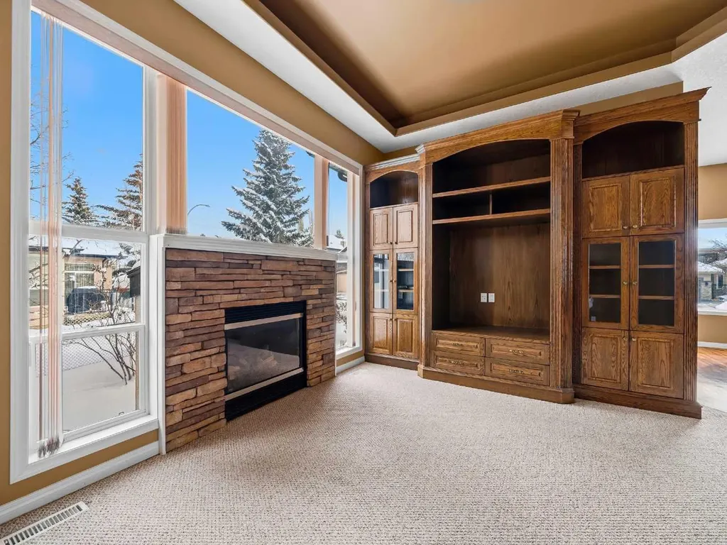 157 Valley Creek Place NW Calgary AB T3B 5V1