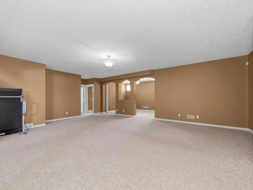 157 Valley Creek Place NW Calgary AB T3B 5V1