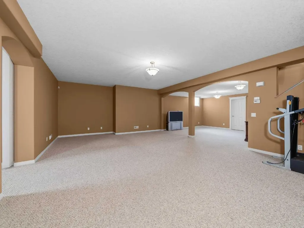 157 Valley Creek Place NW Calgary AB T3B 5V1