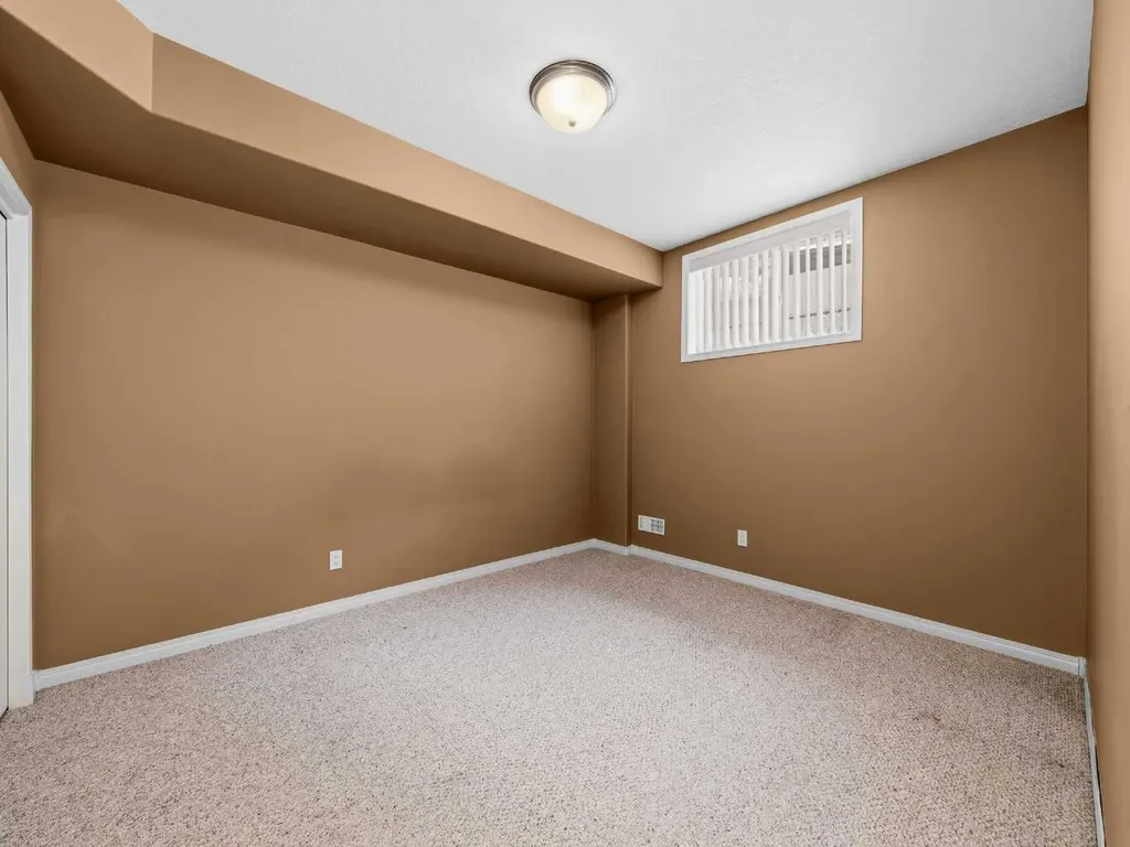 157 Valley Creek Place NW Calgary AB T3B 5V1