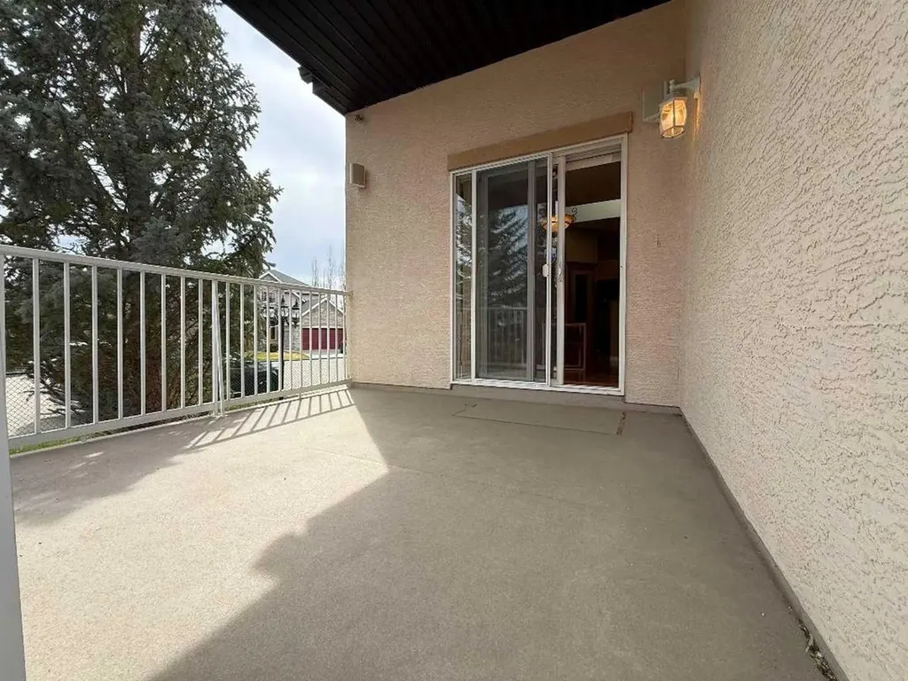 157 Valley Creek Place NW Calgary AB T3B 5V1
