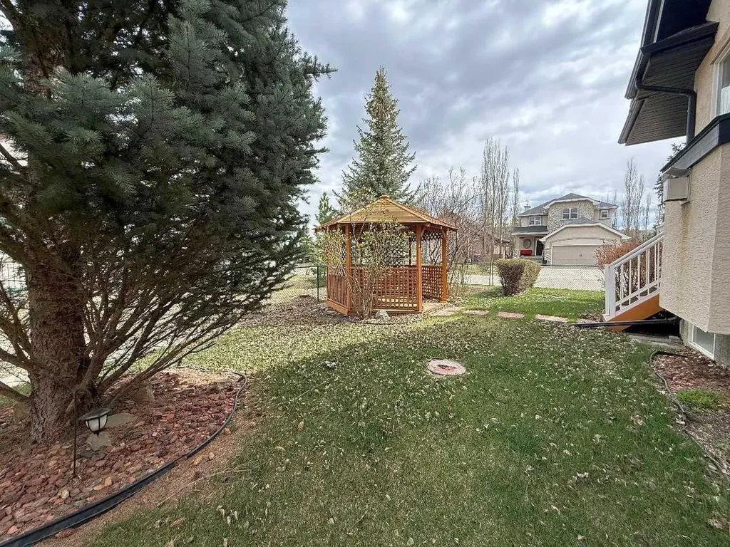 157 Valley Creek Place NW Calgary AB T3B 5V1