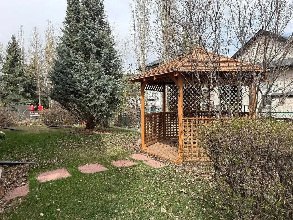 157 Valley Creek Place NW Calgary AB T3B 5V1