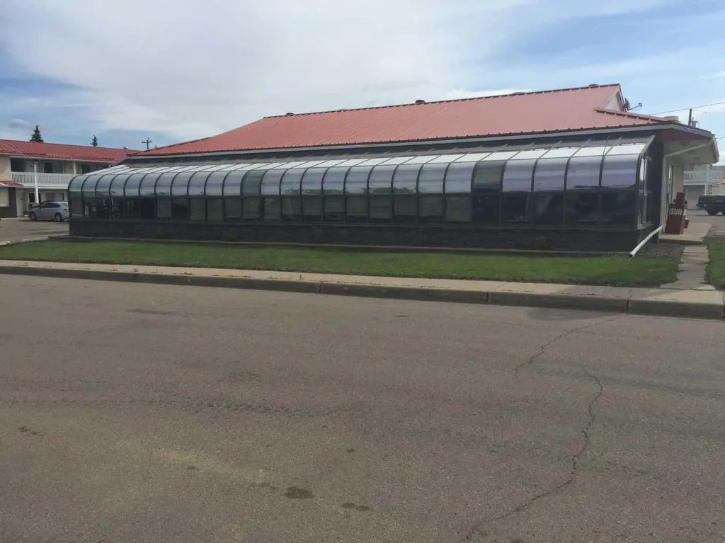 5720 44 Avenue Stettler AB T0C 2L0