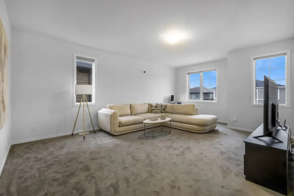 610 Southwinds Close SW Airdrie AB T4B5H5