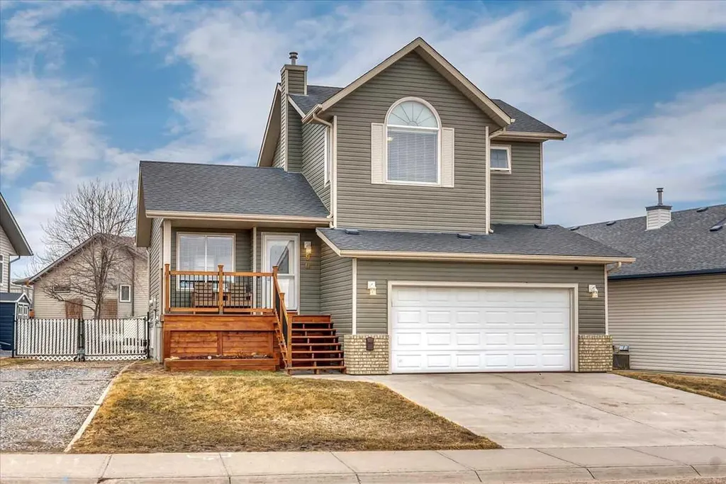 90 Parklane Drive Strathmore AB T1P 1R2