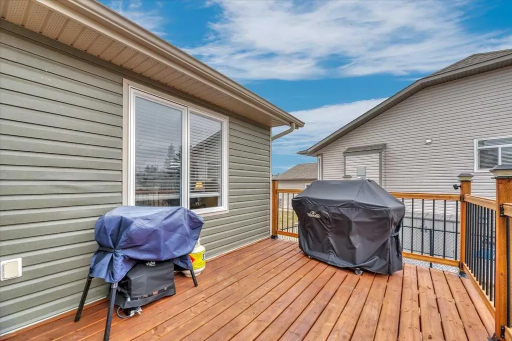 90 Parklane Drive Strathmore AB T1P 1R2
