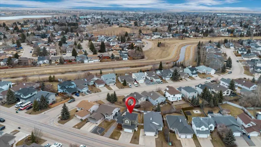 90 Parklane Drive Strathmore AB T1P 1R2