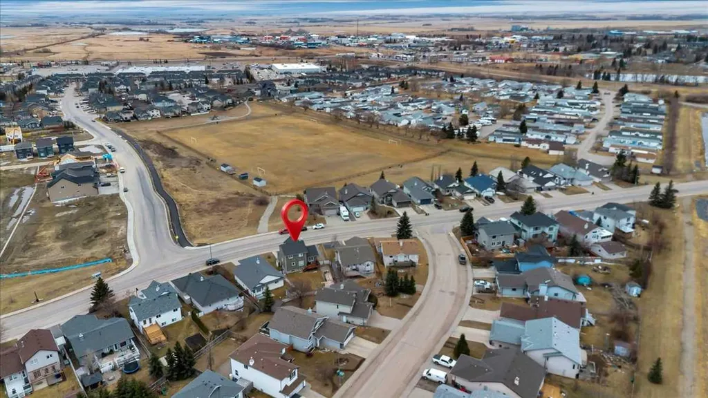 90 Parklane Drive Strathmore AB T1P 1R2