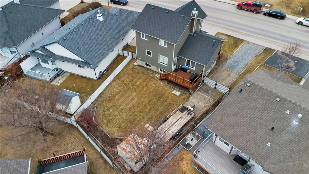 90 Parklane Drive Strathmore AB T1P 1R2