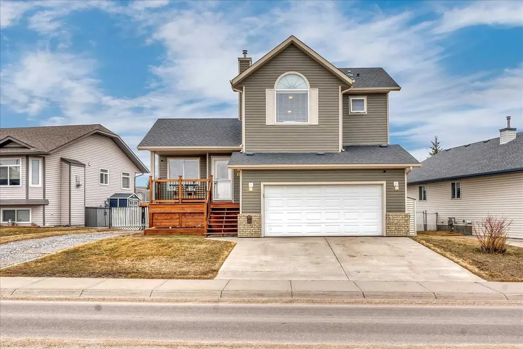 90 Parklane Drive Strathmore AB T1P 1R2