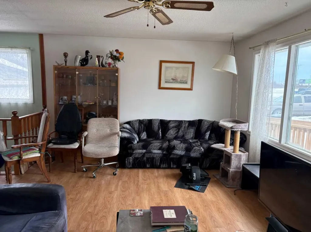 5003 42 Avenue Valleyview AB T0H 3N0