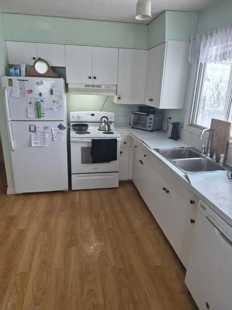 5003 42 Avenue Valleyview AB T0H 3N0