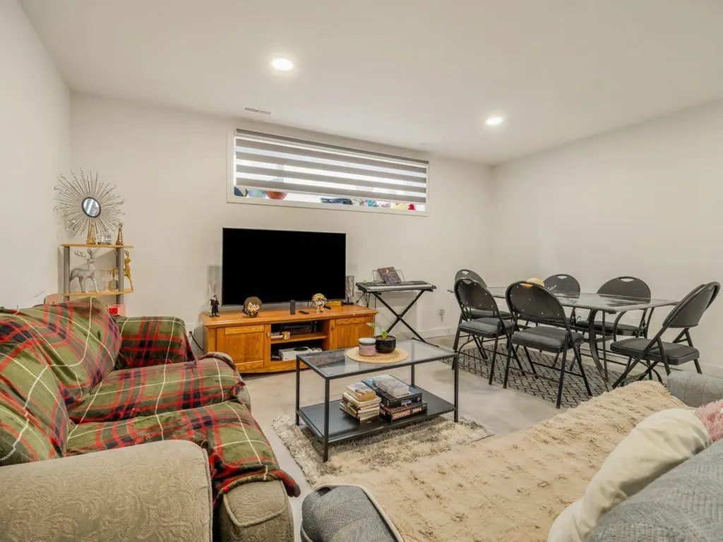 308 Uplands Boulevard N Lethbridge AB T1H 7C7