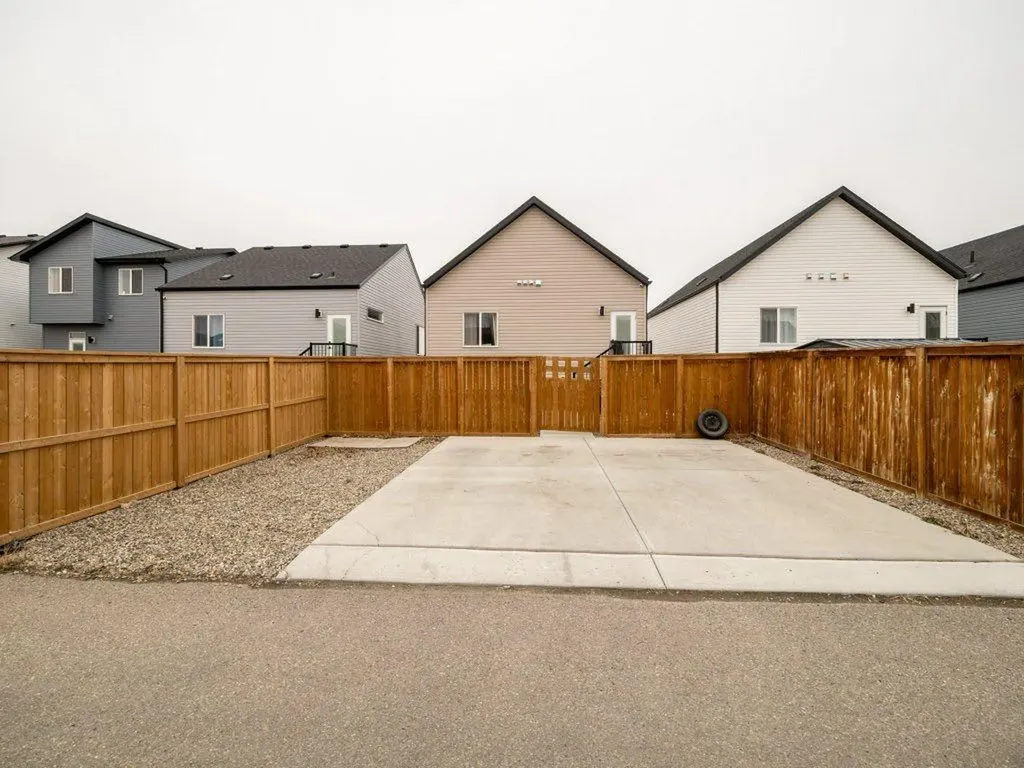 308 Uplands Boulevard N Lethbridge AB T1H 7C7