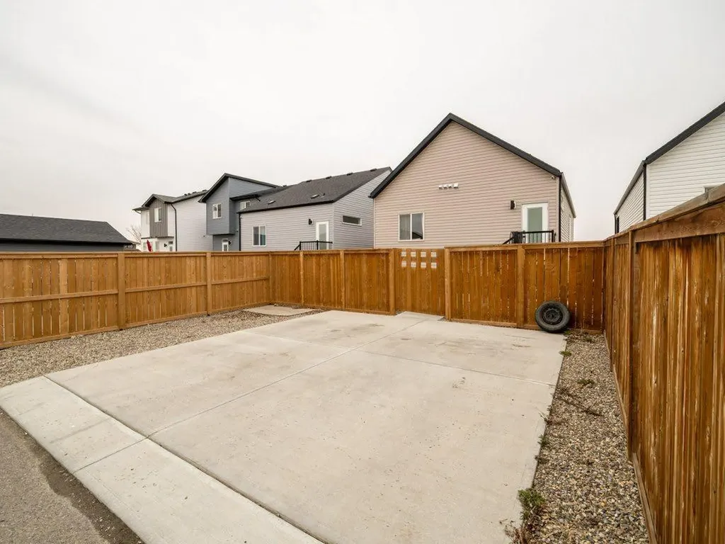 308 Uplands Boulevard N Lethbridge AB T1H 7C7