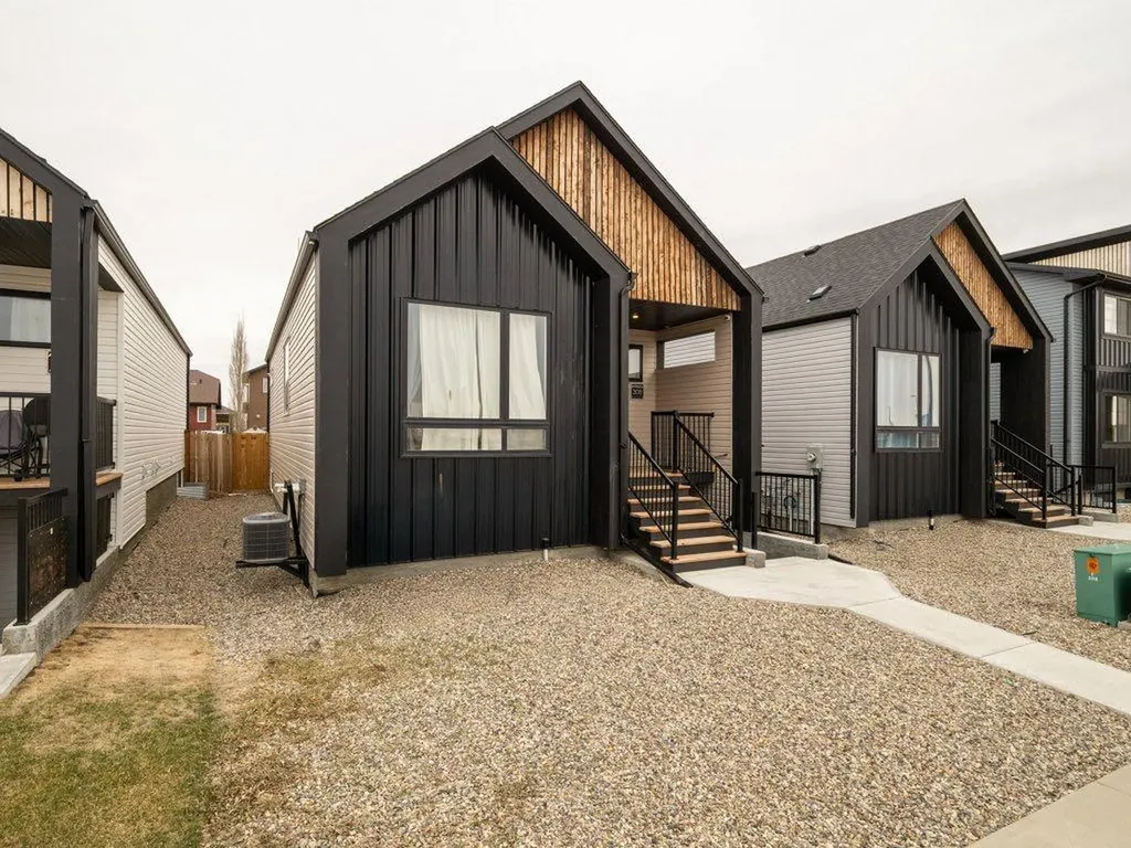 308 Uplands Boulevard N Lethbridge AB T1H 7C7