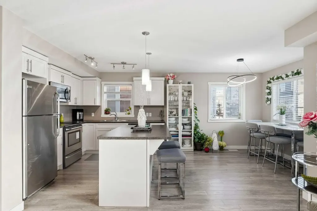 427 Redstone View NE Calgary AB T3N 1B5