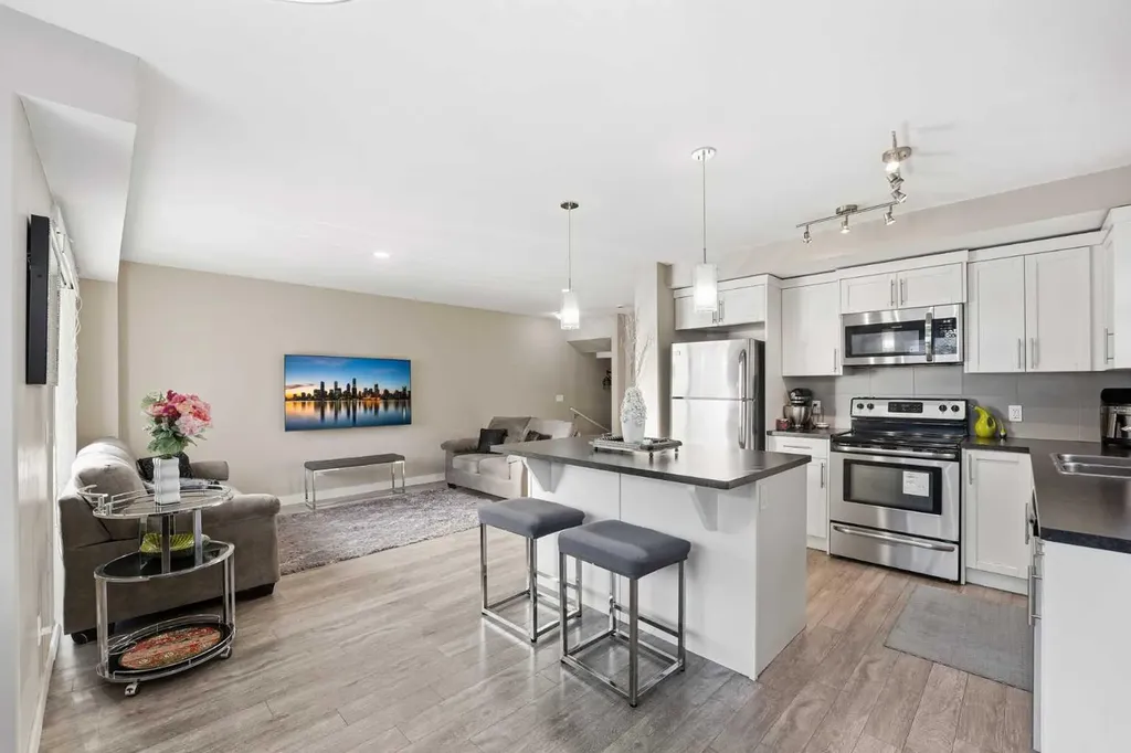 427 Redstone View NE Calgary AB T3N 1B5
