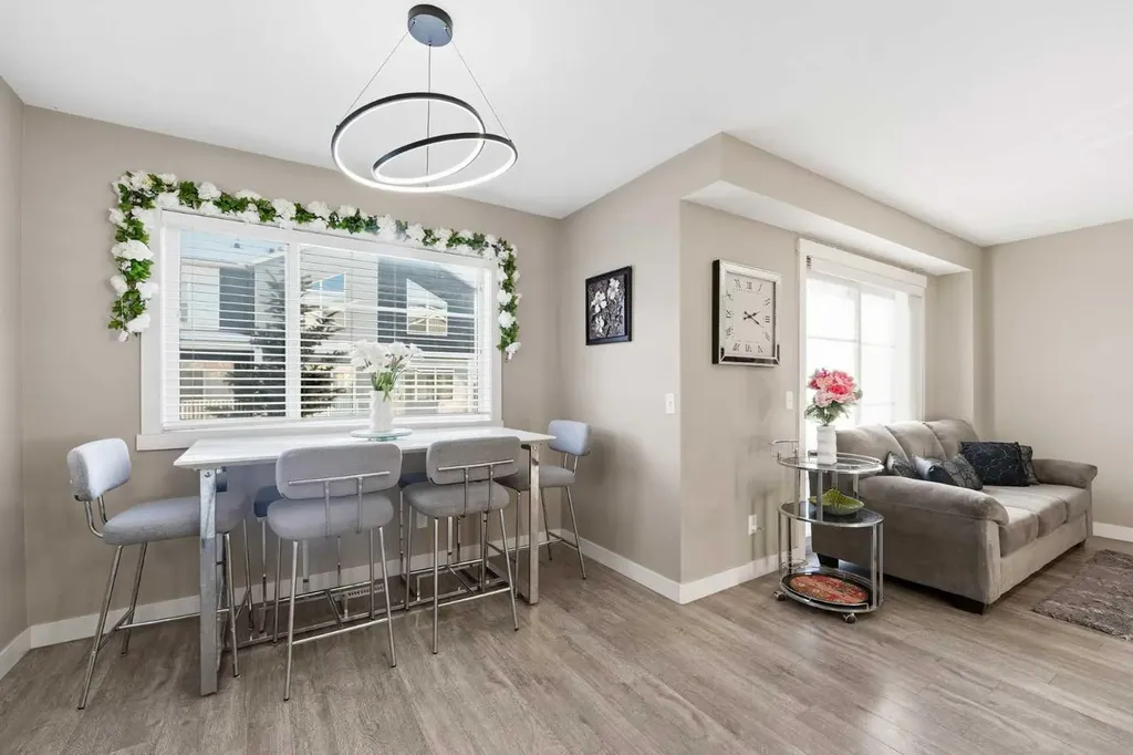 427 Redstone View NE Calgary AB T3N 1B5
