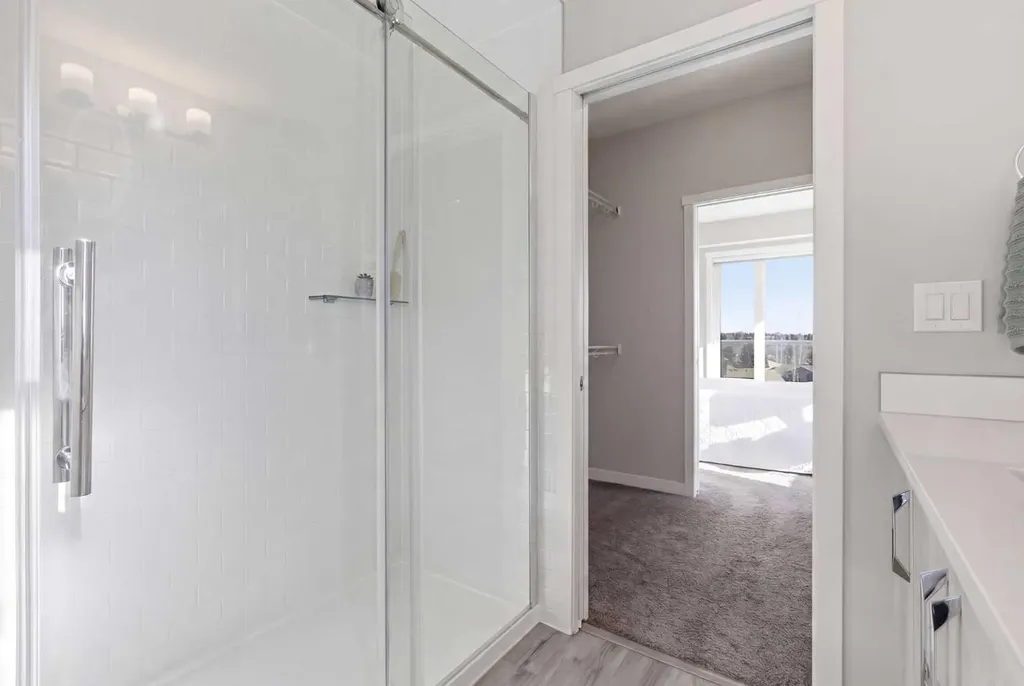 71 Shawnee Common SW Calgary AB T2Y 0R2