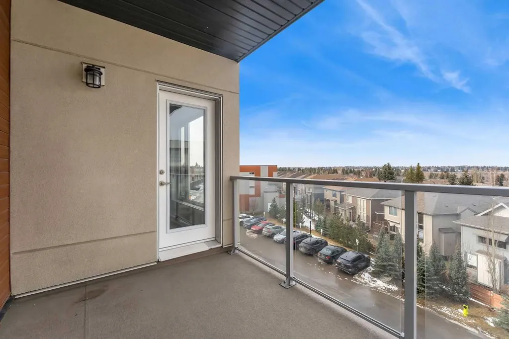 71 Shawnee Common SW Calgary AB T2Y 0R2