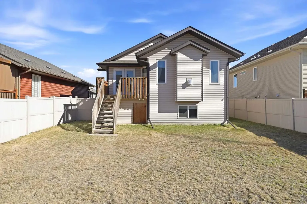9 Thomas Place Red Deer AB T4P 0L7