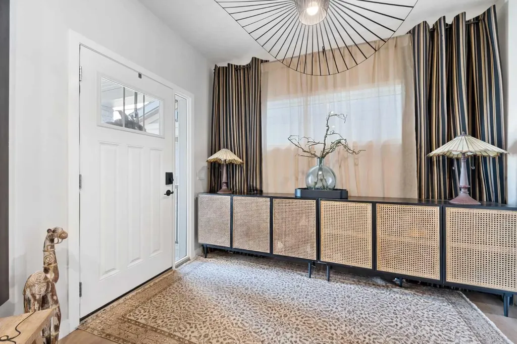 292 Legacy Reach Circle SE Calgary AB T2X 4E5