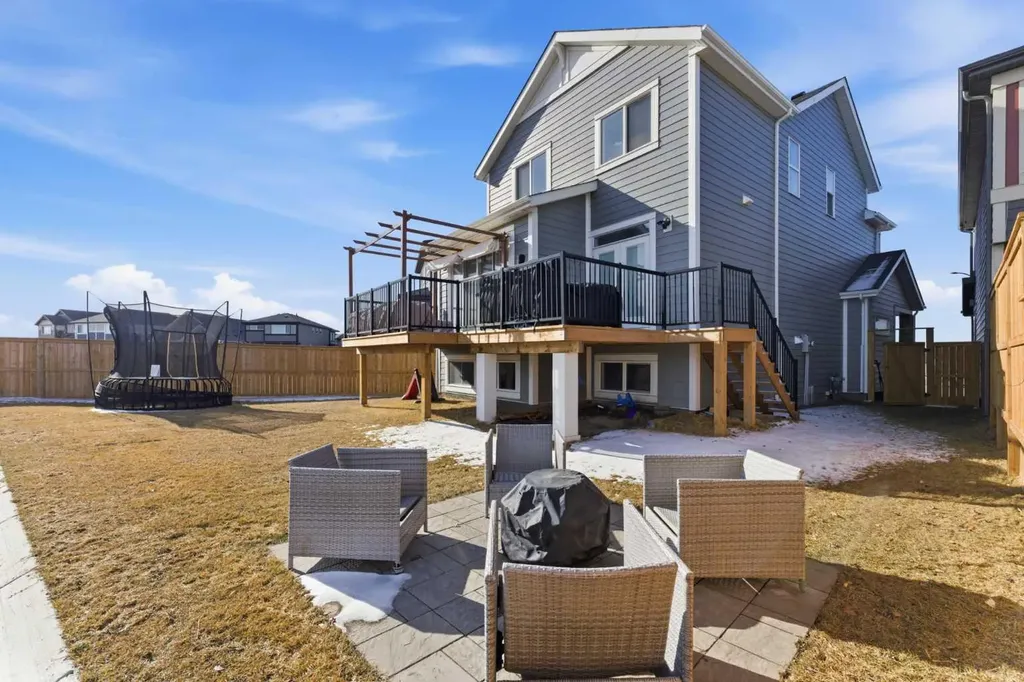 292 Legacy Reach Circle SE Calgary AB T2X 4E5