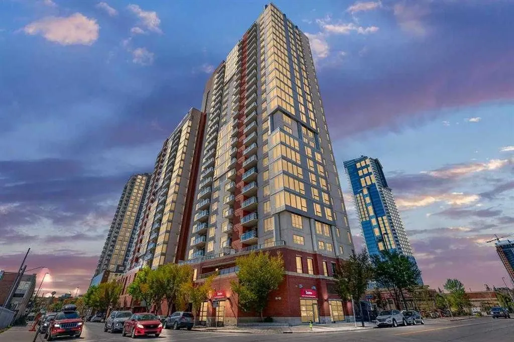 1053 10 Street SW Calgary AB T2R 1S6